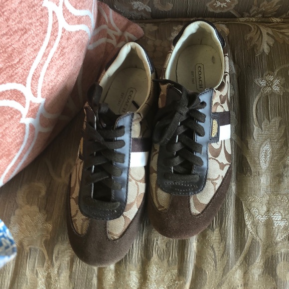 Sneakers - Picture 1 of 2